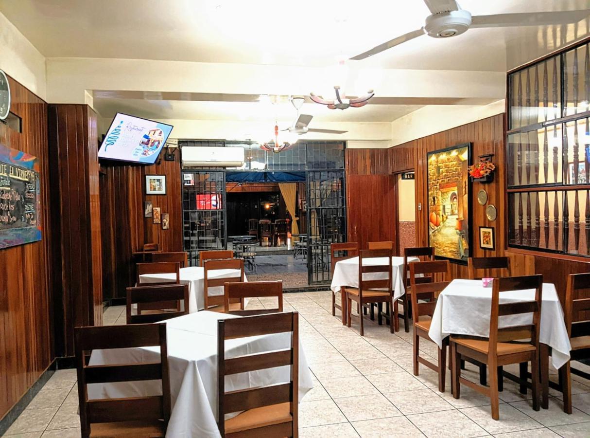 El Virrey Hospedaje Pucallpa Exteriör bild